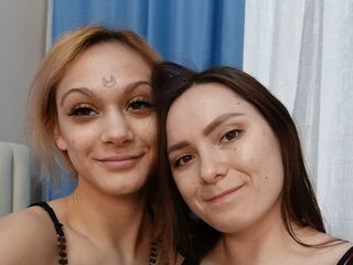 SilviaAndDarel's Live cam tips and shows Profile Image